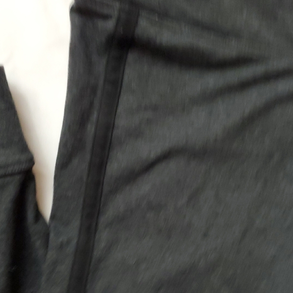 PINK Victoria's Secret Black Yoga Leggings with Bold Branding Sz.S/p - Picture 10 of 13